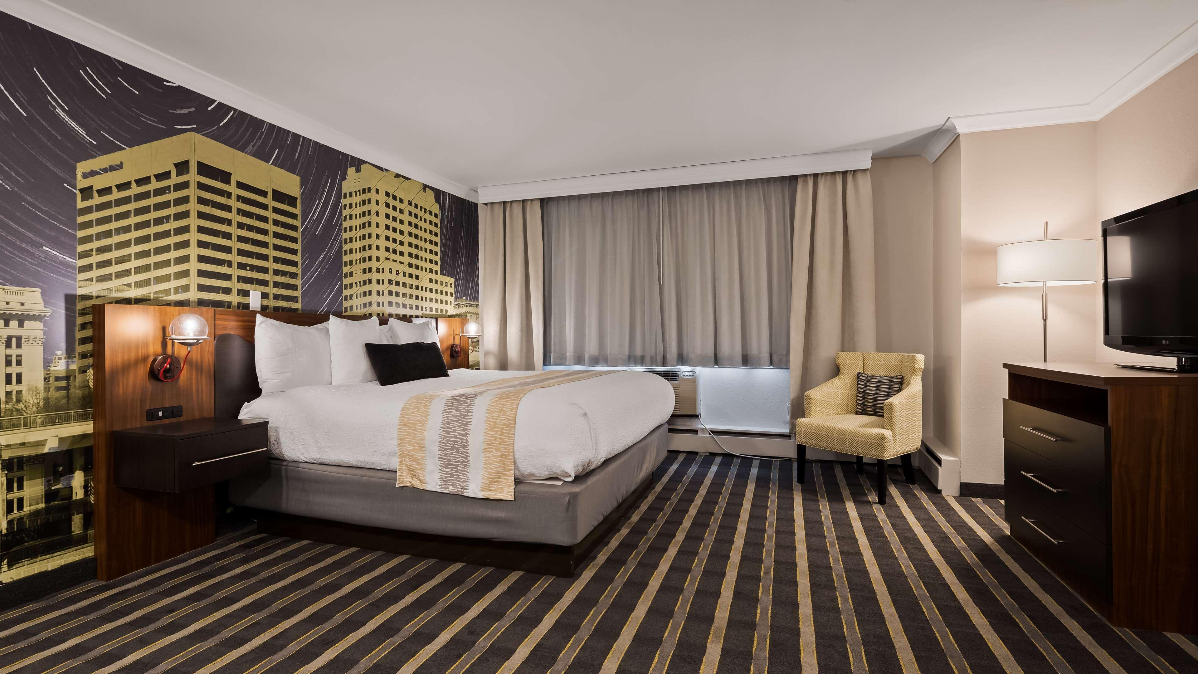 Best Western Plus Milwaukee West Екстериор снимка