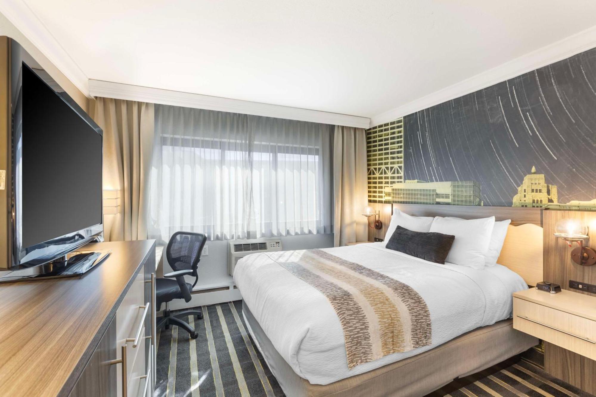 Best Western Plus Milwaukee West Екстериор снимка