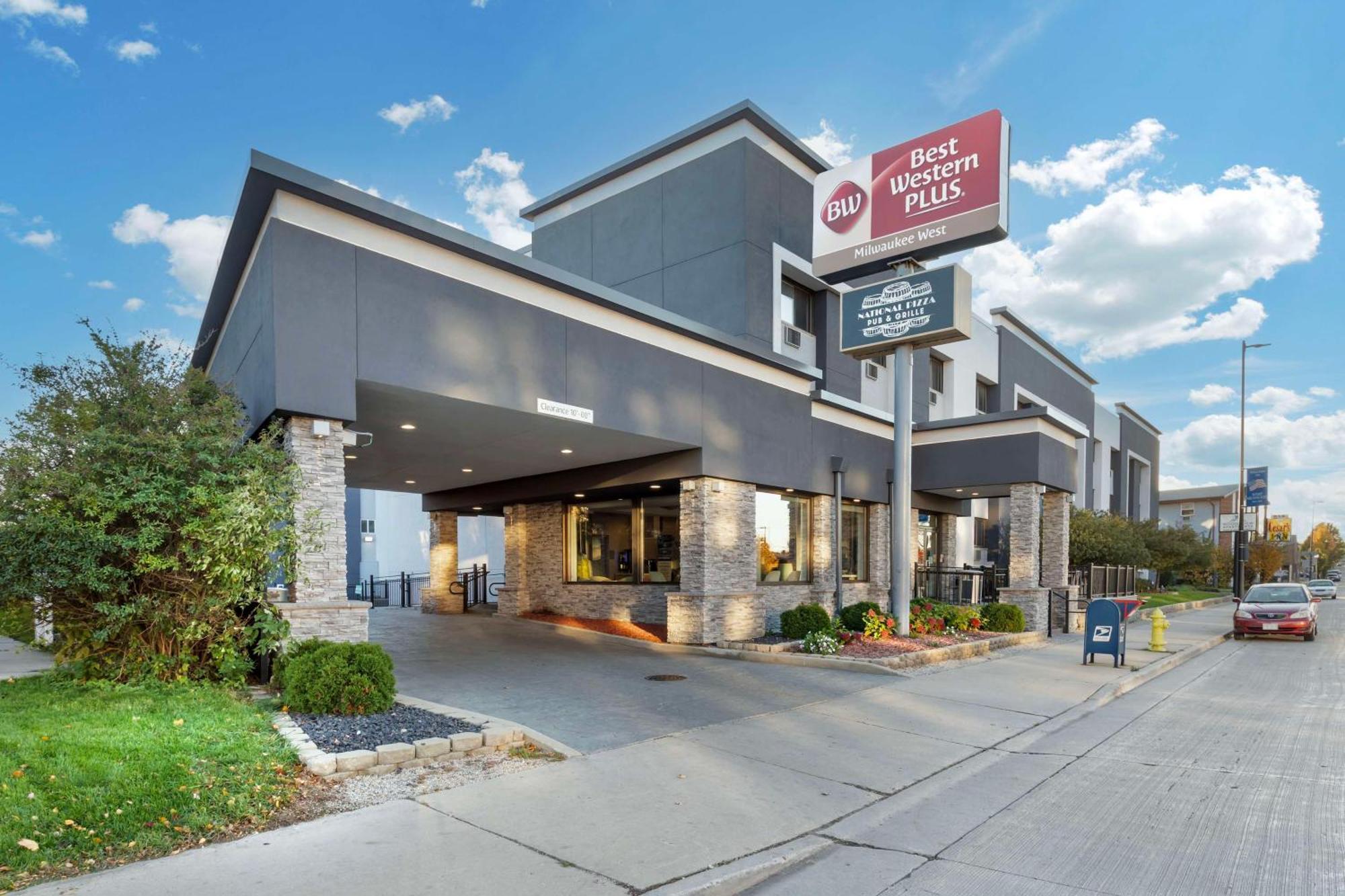 Best Western Plus Milwaukee West Екстериор снимка
