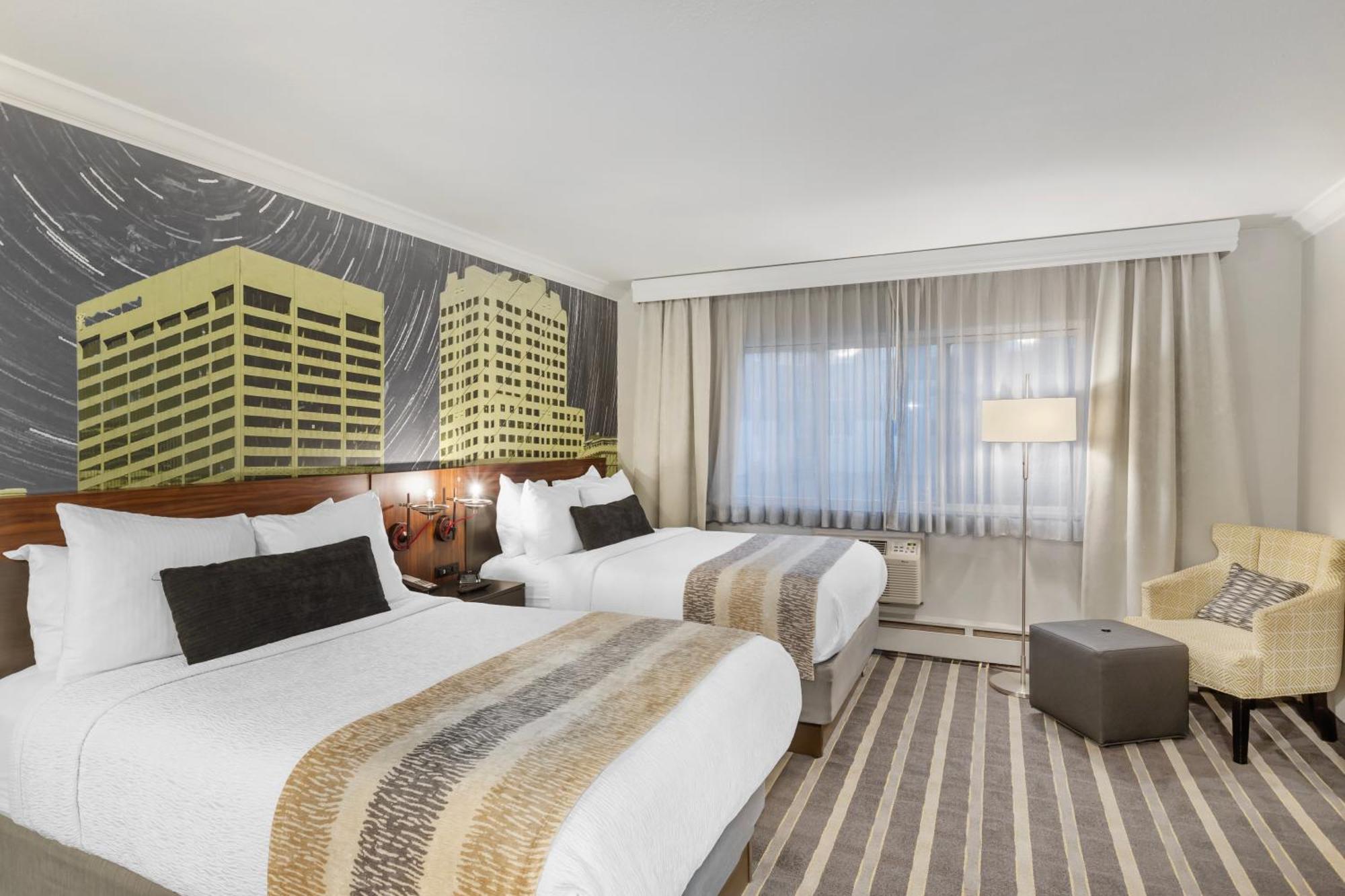 Best Western Plus Milwaukee West Екстериор снимка